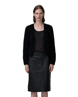 Detailansicht kurze Kaschmirjacke mit Pailletten, Farbe schwarz Detailansicht kurze Kaschmirjacke mit Pailletten, Farbe schwarz