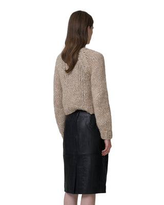 Rückenansicht kurze Kaschmirjacke mit Pailletten, Farbe Sandstone Rückenansicht kurze Kaschmirjacke mit Pailletten, Farbe Sandstone