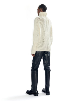 Rueckenansicht Grobstrick Kaschmir Pullover für Damen von ELLA SILLA in ecru Rueckenansicht Grobstrick Kaschmir Pullover für Damen von ELLA SILLA in ecru