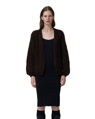 Frontansicht Kaschmirjacke mit Pailletten in der Farbe choco