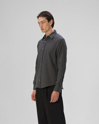 Ella Silla Herren Kaschmir Hemd Seitenansicht in dunkelgrau