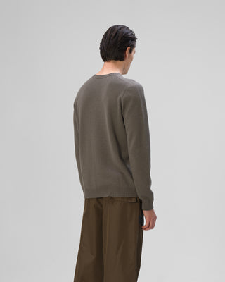 Ella Silla Men Kaschmir Feinstrick Pullover in der Farbe olivegrün Rückenansicht