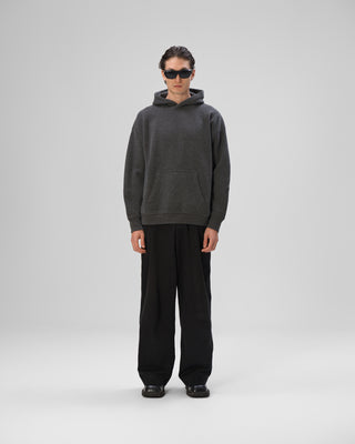 Ella Silla Kaschmir Hoodie in der Farbe dunkelgrau Frontansicht.